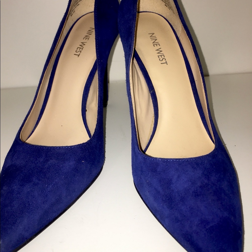 NINE WEST VIVIDE BLUE SUEDE HEELS